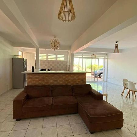 Charmant Appartement Avec Piscine Le Robert Exterior photo